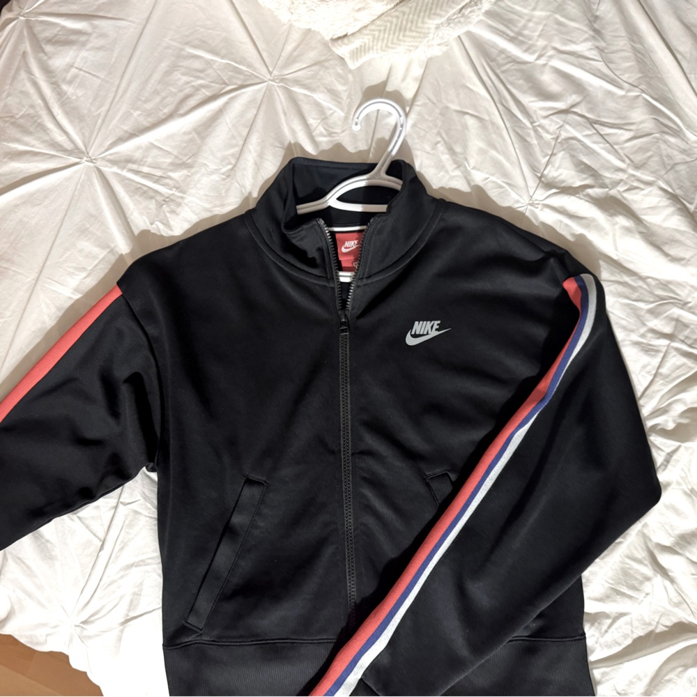 NIKE zip up sweater